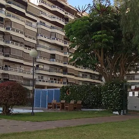 In Beach De Los Cristianos Ii * Arona (Tenerife)